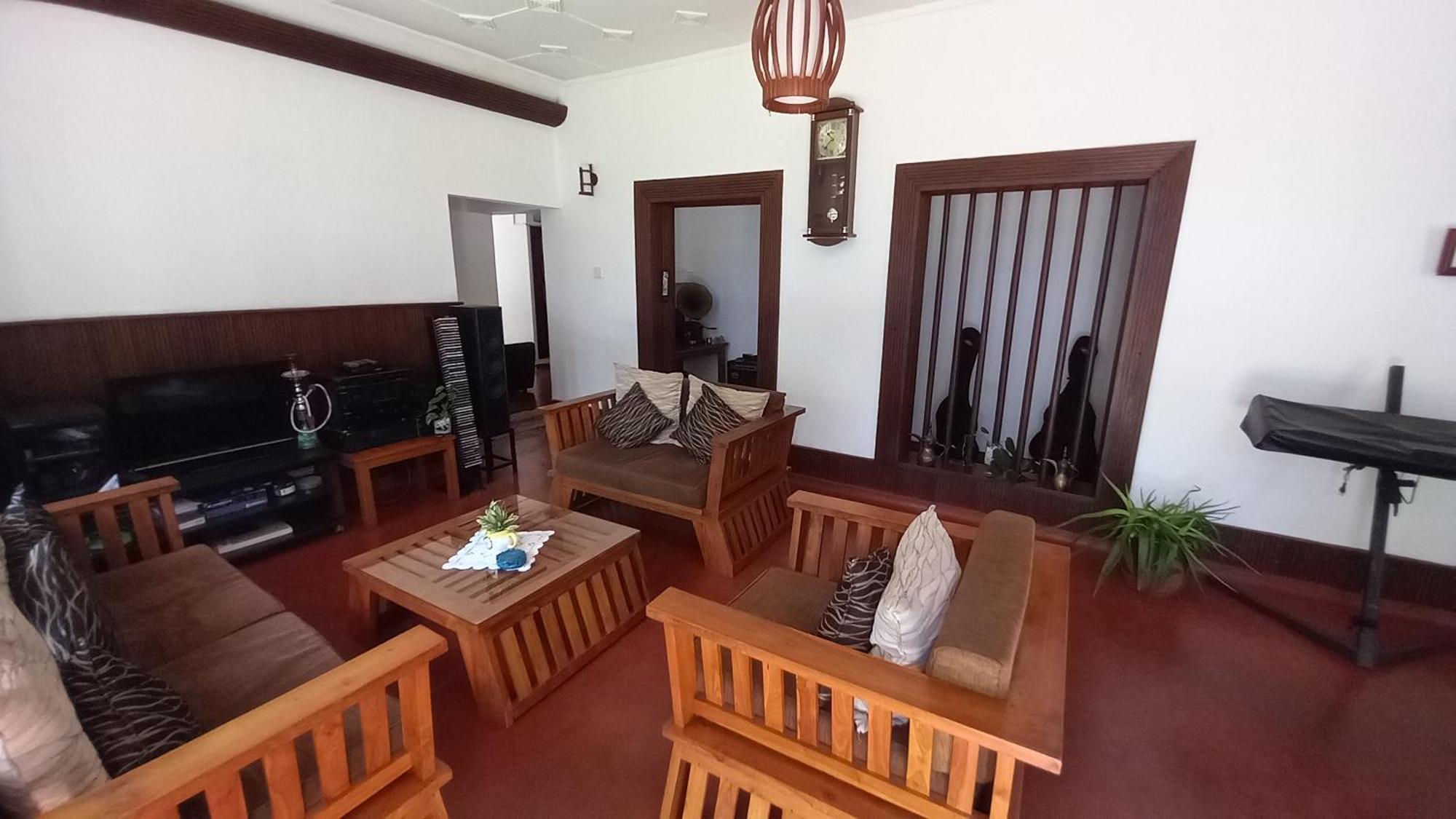 Hotel Mahaweli Shades à Kandy Extérieur photo