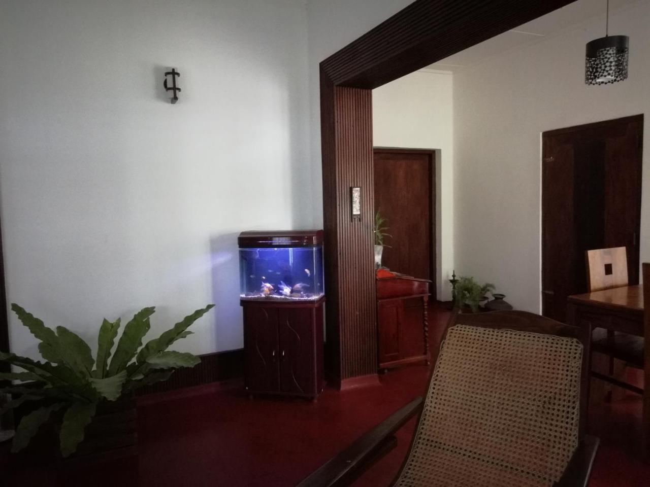 Hotel Mahaweli Shades à Kandy Extérieur photo